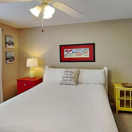 Nice Home In Gulf Shores With Outdoor Swimming Pool And 2 Bedrooms エクステリア 写真